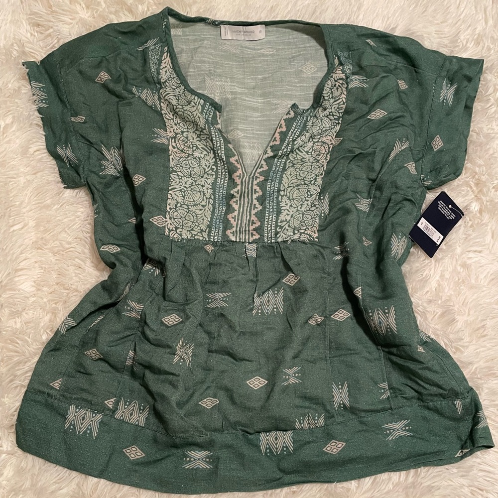 New with tags lucky brand natural fiber tee